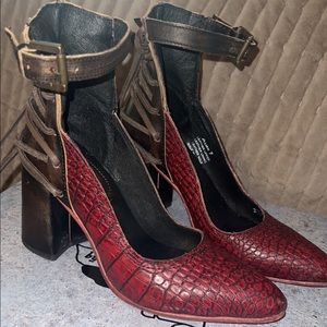 Freebird Jillian Red Croco